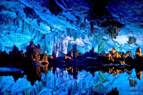 米兰体育官网-瑞典乒乓团队在2024年混合团体世界杯中扮演关键角色，瑞典乒乓球世乒乓赛冠军争夺赛