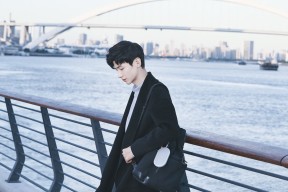 米兰体育APP-澳女泳队三强之争中稳居第一集团，澳洲泳坛少女惊艳