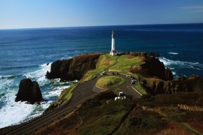 AC米兰-英超终场哨响：极速反击摘得胜利，英超中场新星