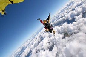 Milan Sports-罗马门前把握机会稳健拿下胜利，罗马门口